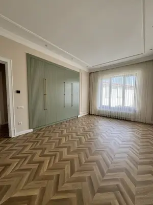 Ijaraga 3 qavatli uy − 470 m²
