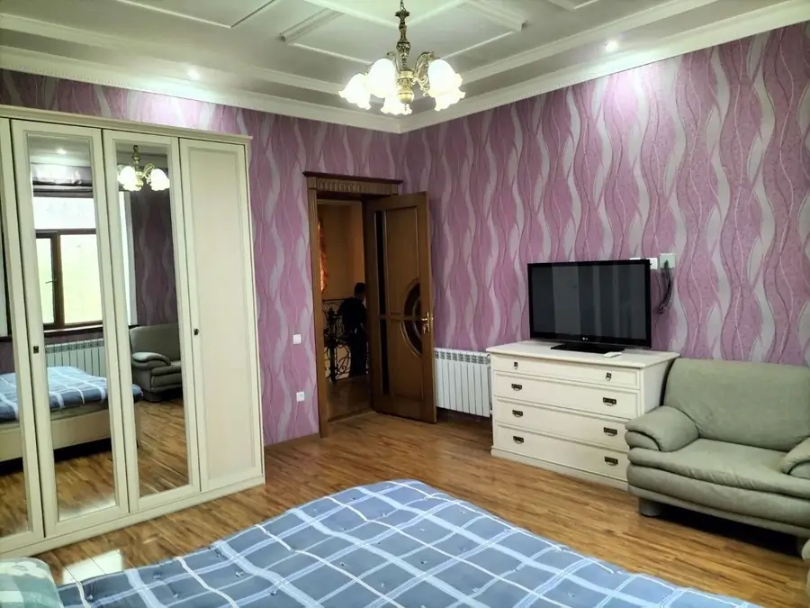 Ijaraga 2 qavatli uy − 160 m²