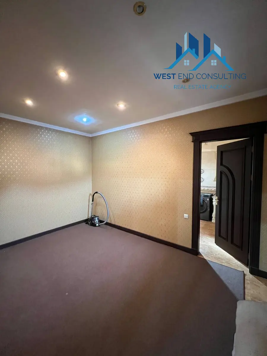 Ijaraga 2 qavatli uy − 300 m²