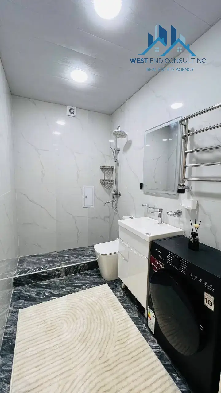 Продается 2-комнатная квартира − 64 м²