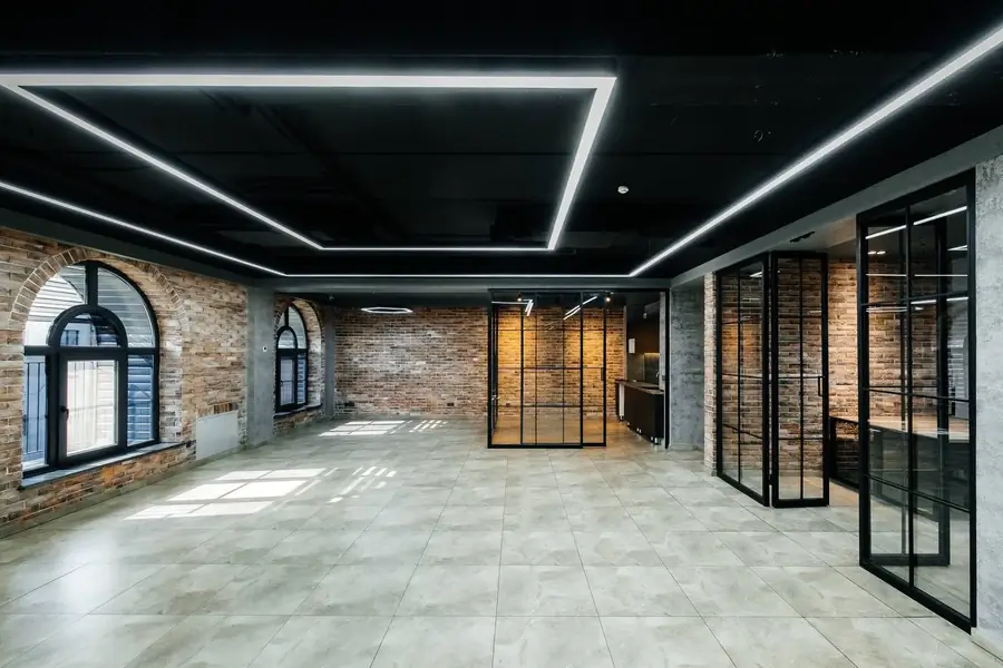 Ijaraga ofis − 100 m²