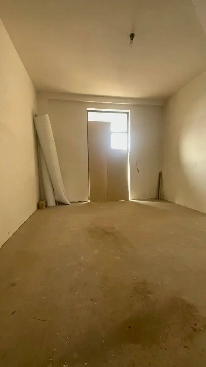 Продается 3-комнатная квартира − 113 м²