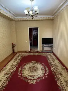 3 xonali kvartira sotiladi − 82.2 m²