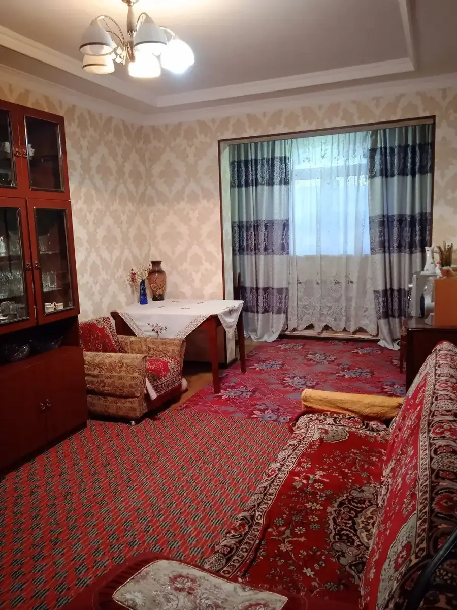 Продается 2-комнатная квартира − 50 м²