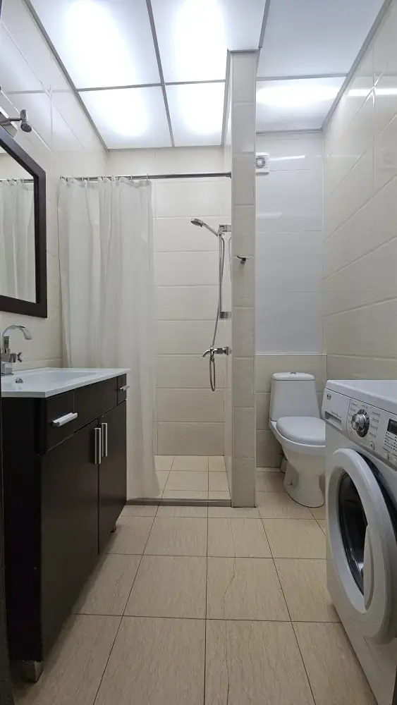Продается 2-комнатная квартира − 62 м²