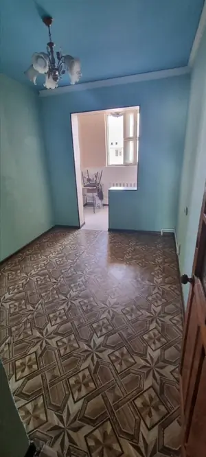 3 xonali kvartira sotiladi − 100 m²