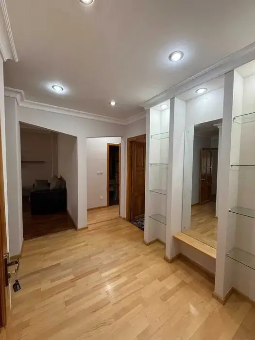 Ijaraga 3 xonali kvartira − 90 m²