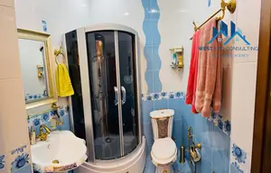 Ijaraga 3 qavatli uy − 350 m²