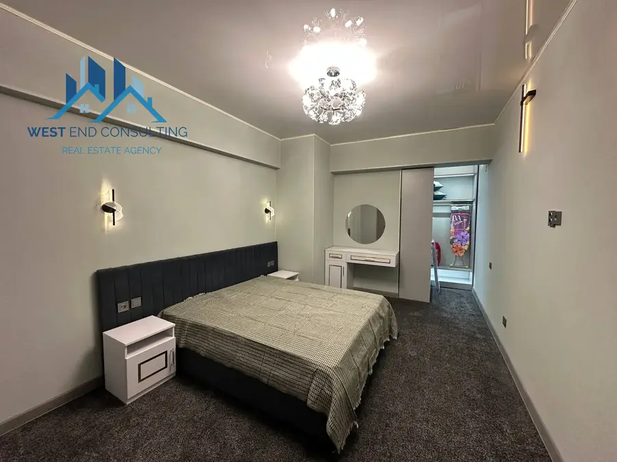 Сдается 2-комнатная квартира − 60 м²
