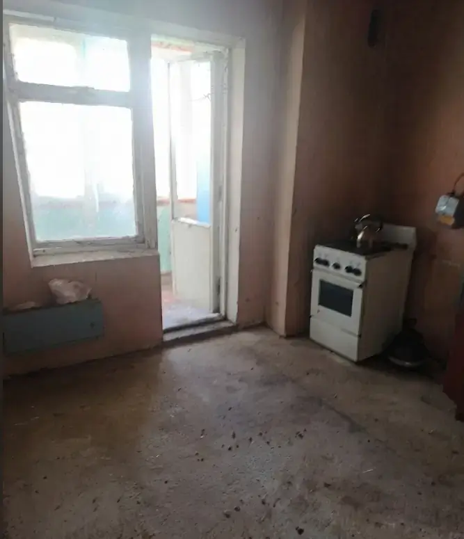 3 xonali kvartira sotiladi − 77 m²