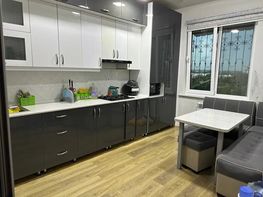 Продается 3-комнатная квартира − 89 м²