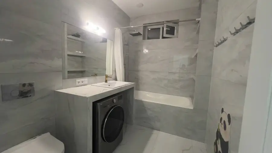 3 xonali kvartira sotiladi − 76 m²