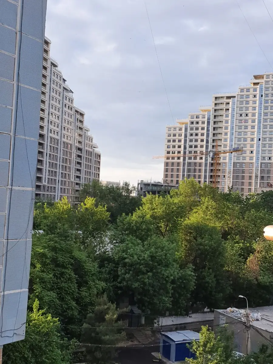 Продается 3-комнатная квартира − 82 м²