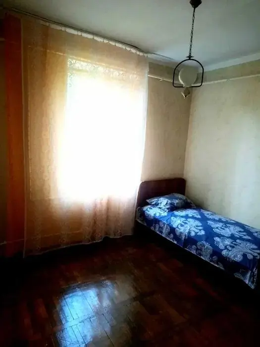 3 xonali kvartira sotiladi − 85 m²