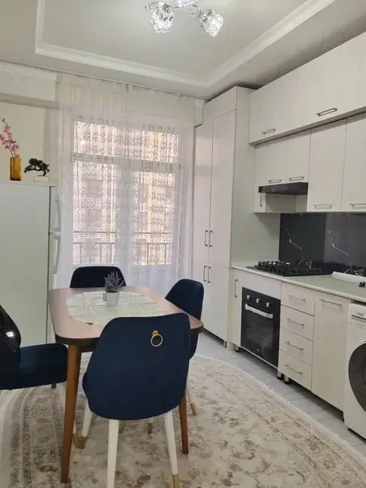 Ijaraga 2 xonali kvartira − 75 m²