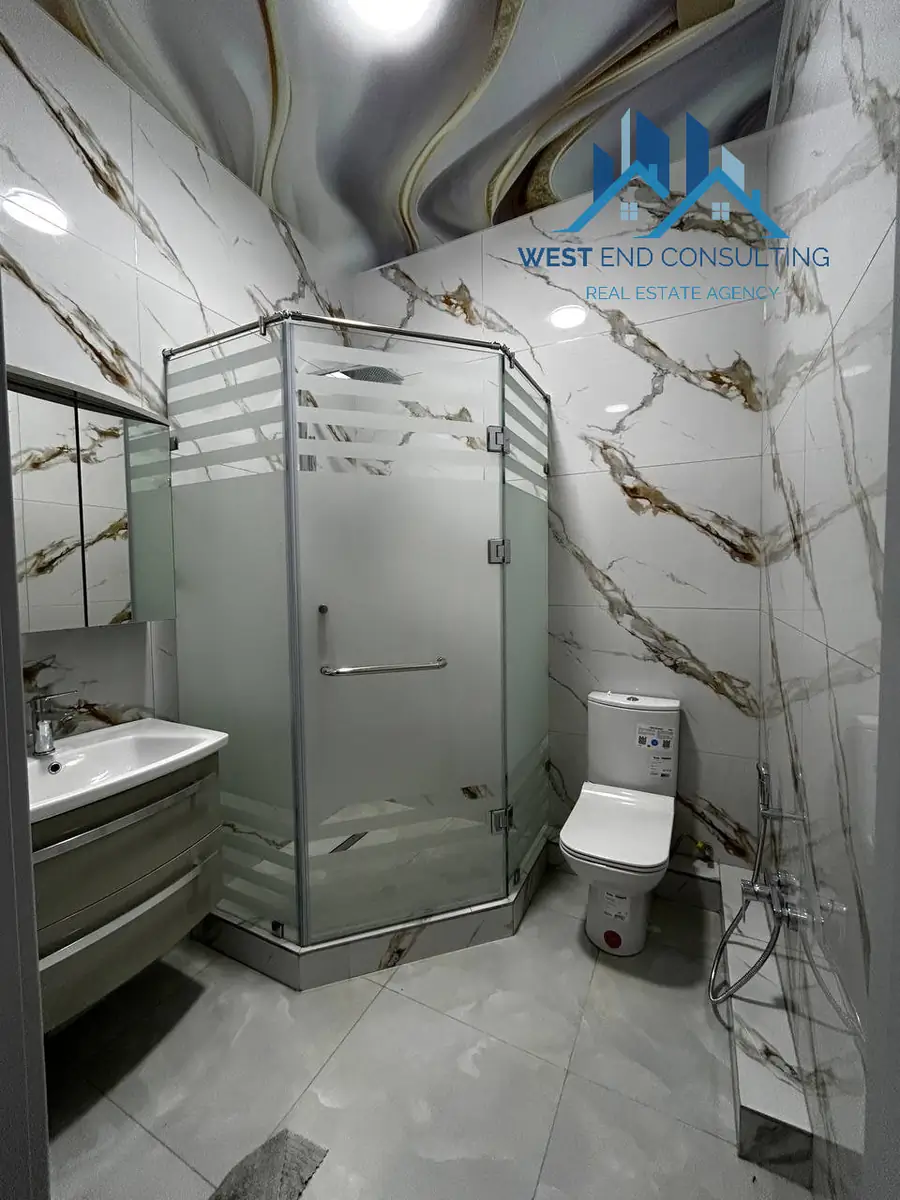 Продается 3-комнатная квартира − 110 м²