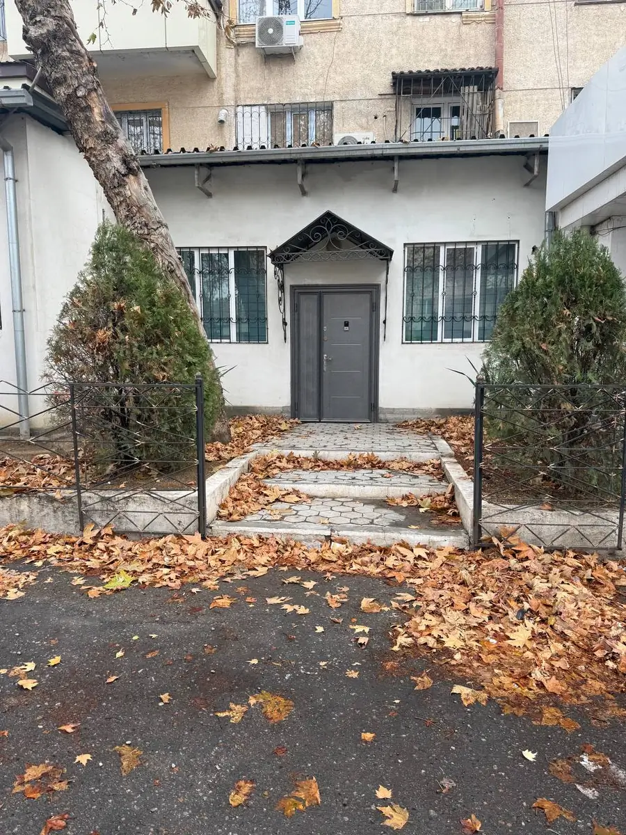 Ijaraga ofis − 400 m²