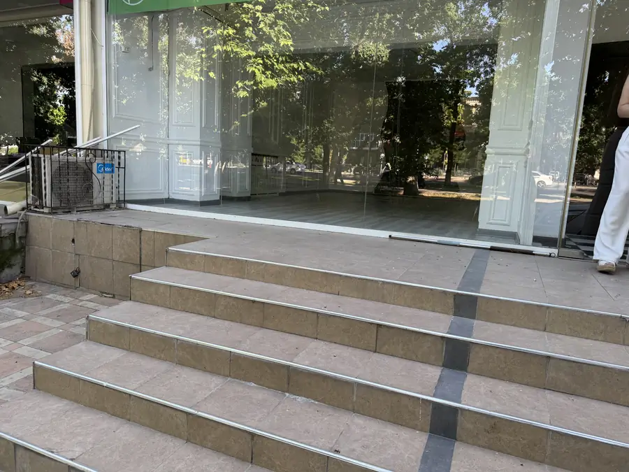 Ijaraga ofis − 170 m²