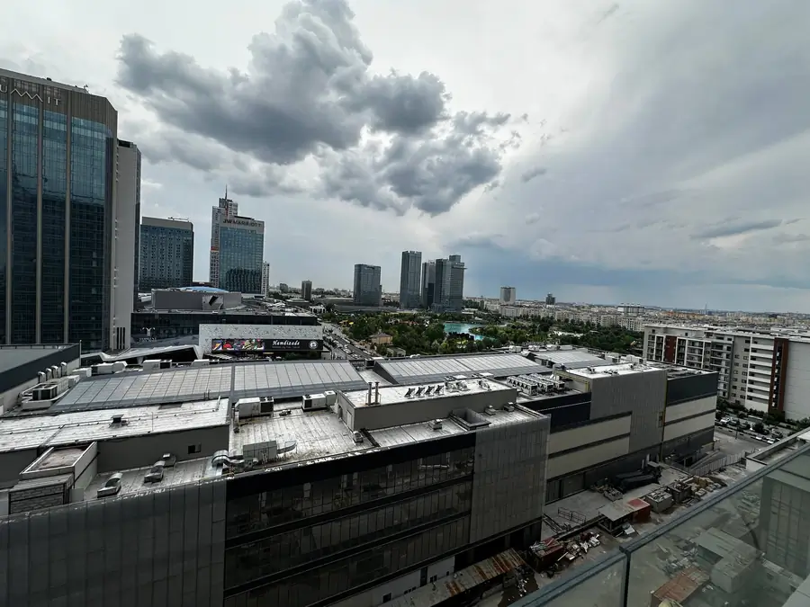 2 xonali kvartira sotiladi − 62 m²