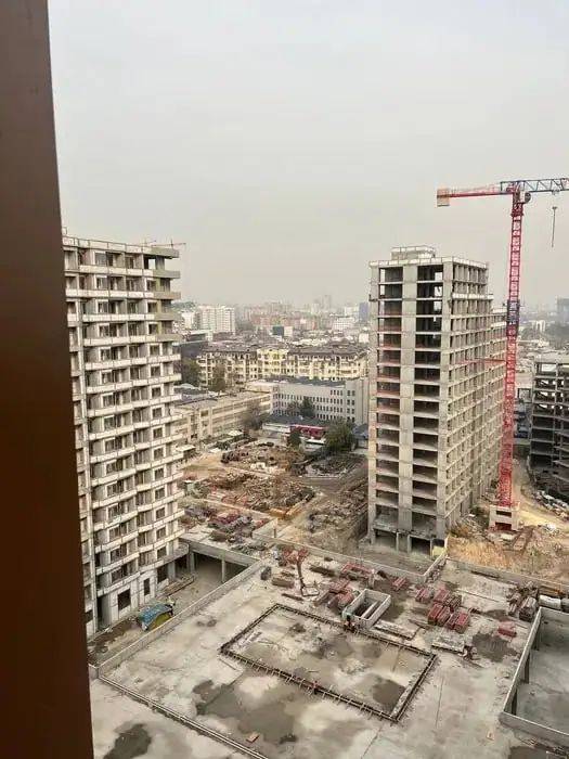 2 xonali kvartira sotiladi − 43 m²