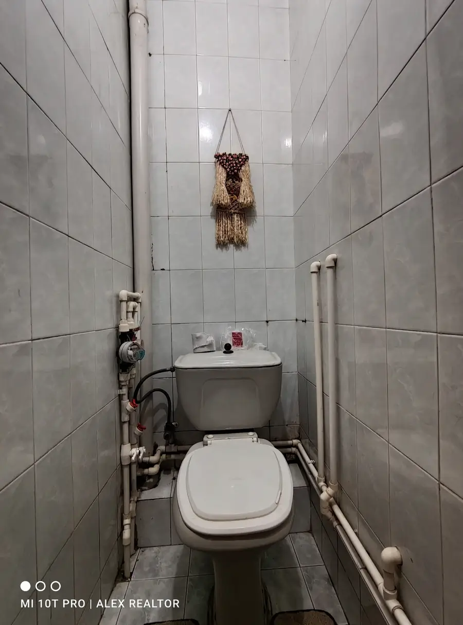 Сдается 2-комнатная квартира − 56 м²