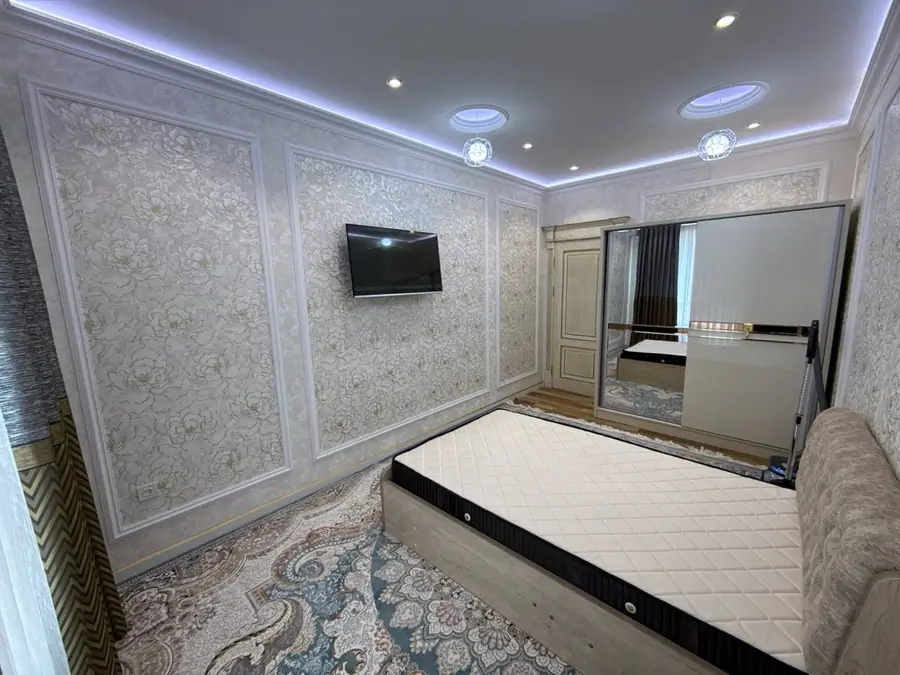 Ijaraga 3 xonali kvartira − 100 m²
