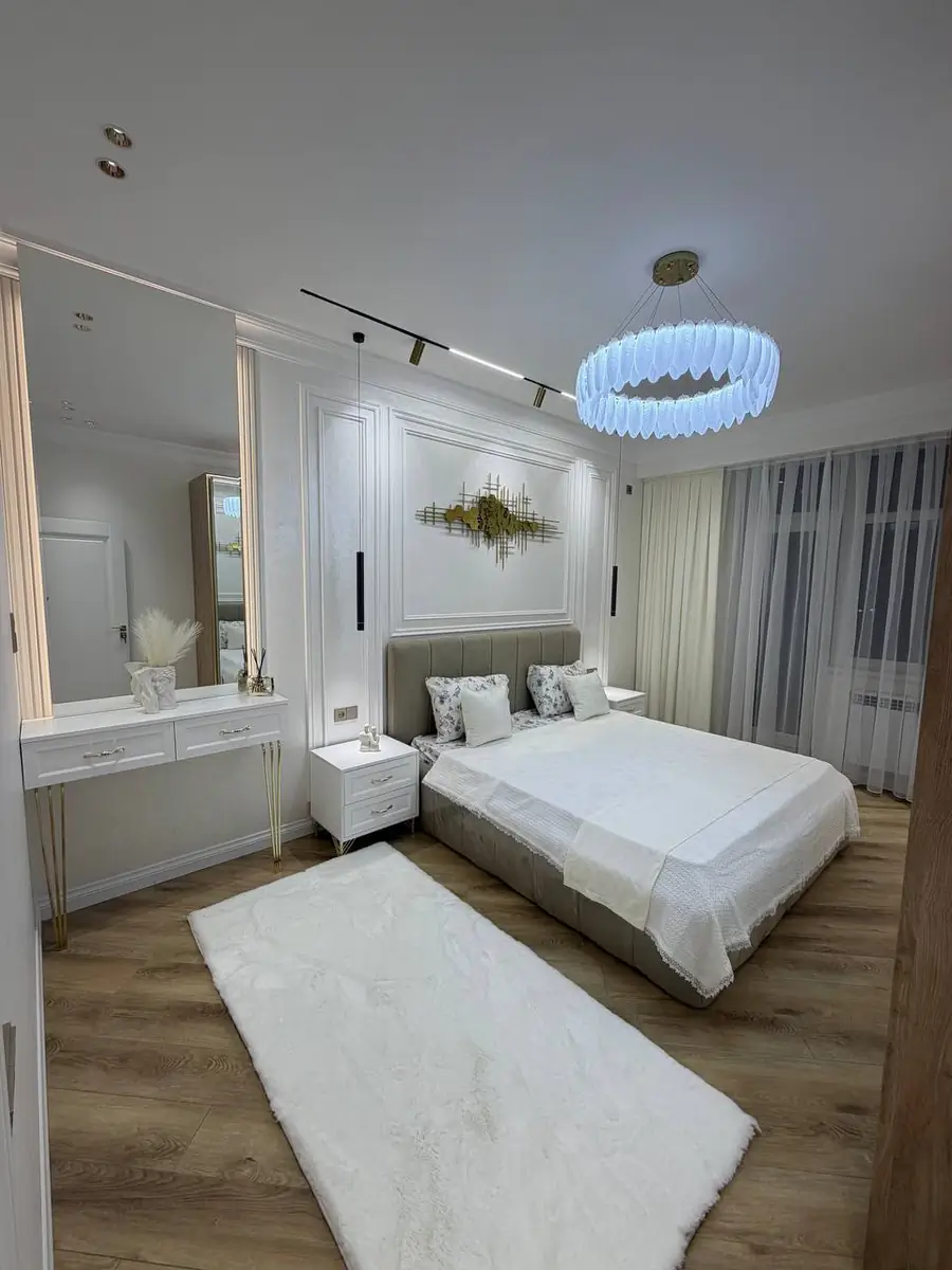 Продается 4-комнатная квартира − 80 м²