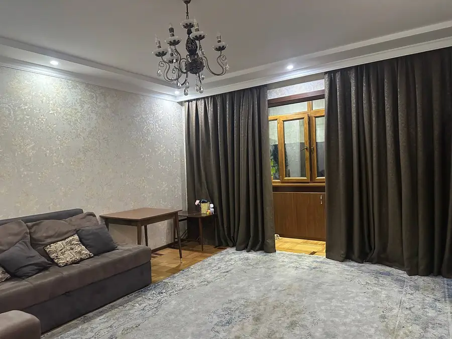 Продается 3-комнатная квартира − 75 м²