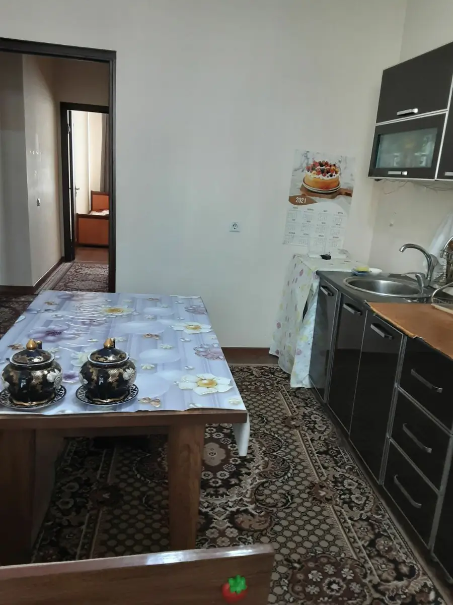 Продается 3-комнатная квартира − 75 м²