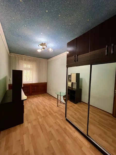 4-комнатная квартира − 87 м², 2/9 этаж