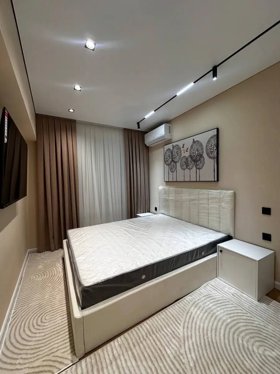 2 xonali kvartira sotiladi − 55 m²