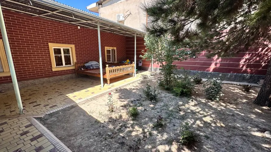 1 qavatli uy sotiladi − 300 m²