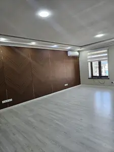 Ijaraga ofis − 210 m²