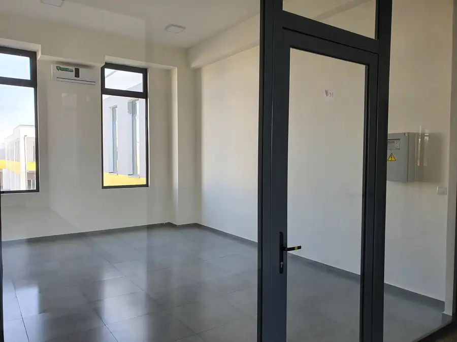 Savdo-sotiq maydoni sotiladi − 26 m²