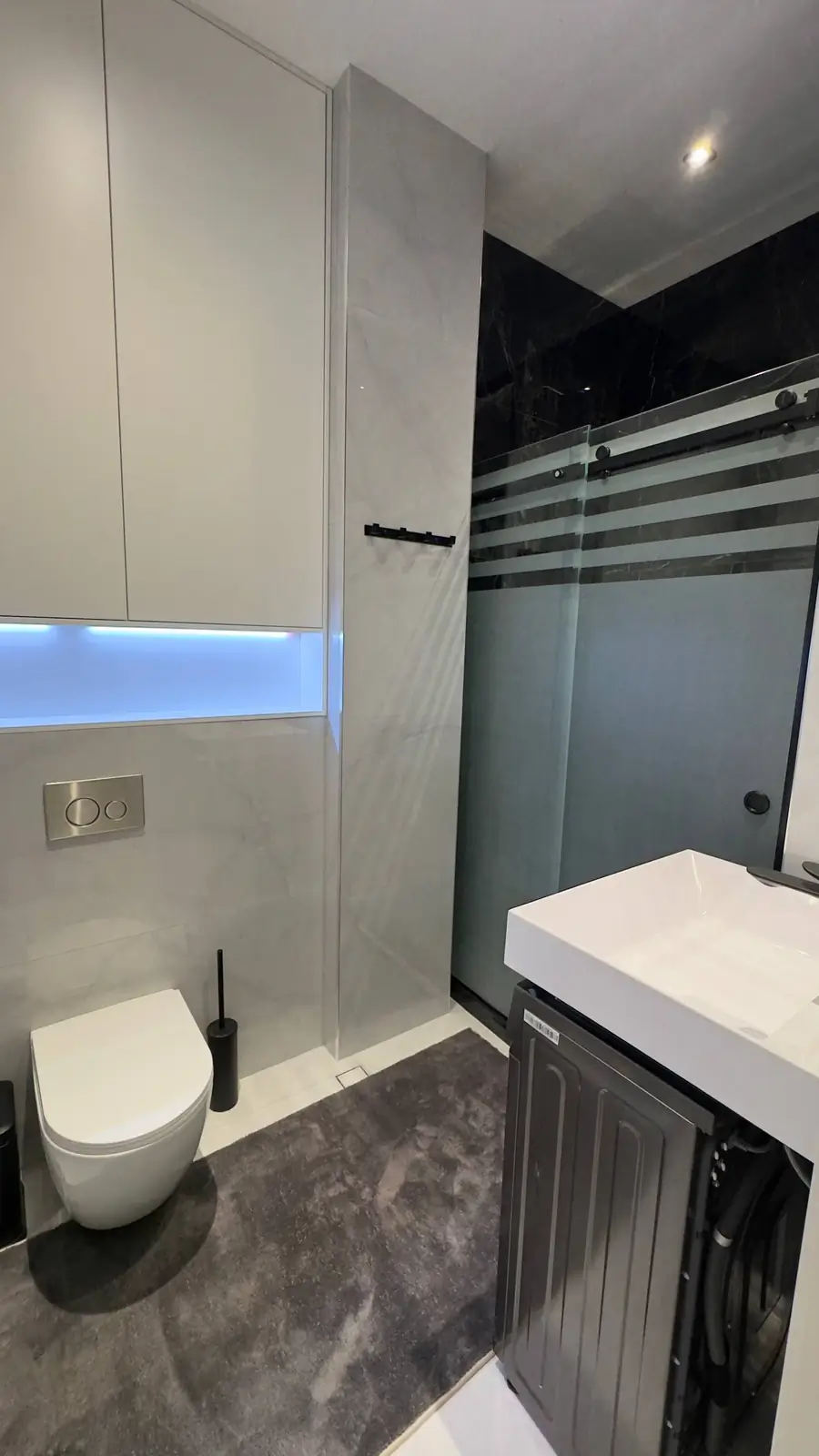 Продается 2-комнатная квартира − 53 м²