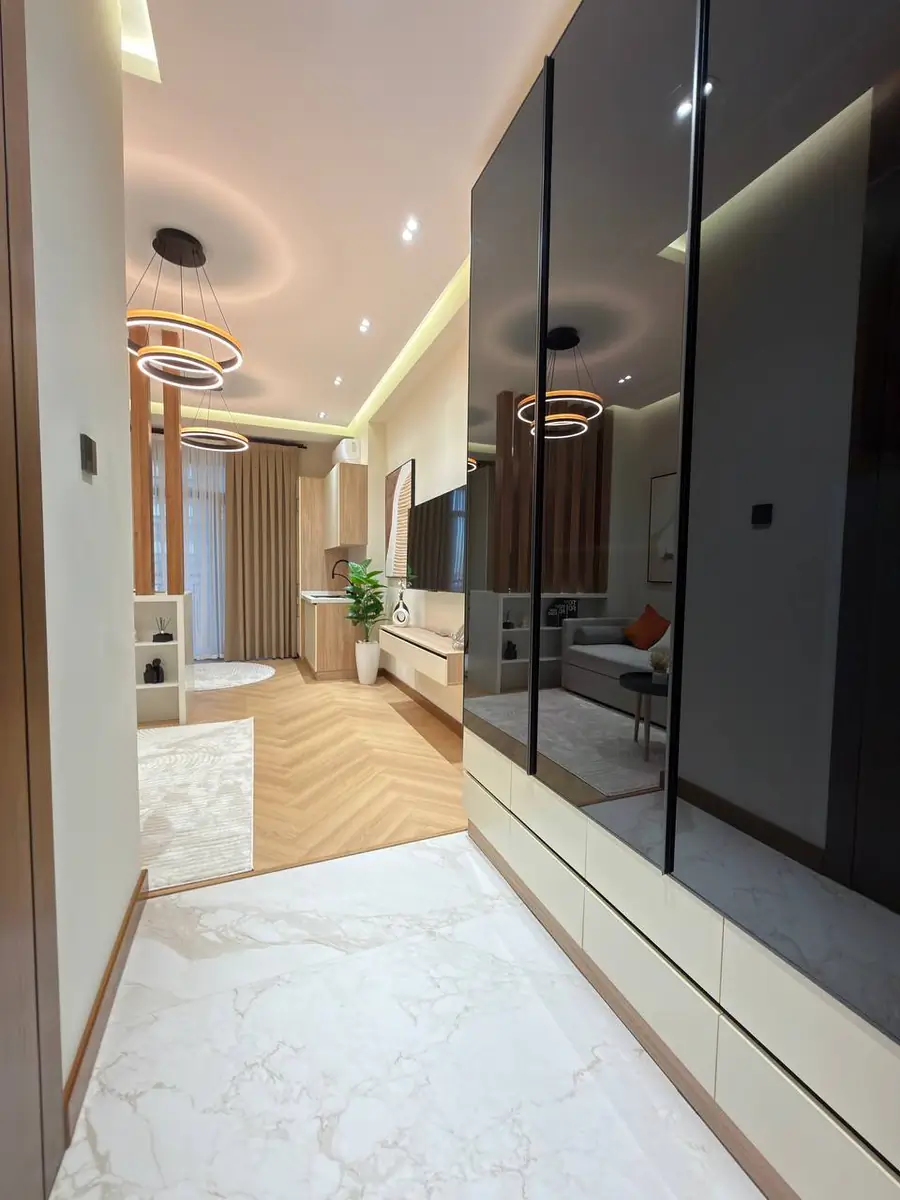 Продается 1-комнатная квартира − 27 м²