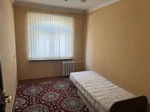 Сдается 3-комнатная квартира − 70 м²