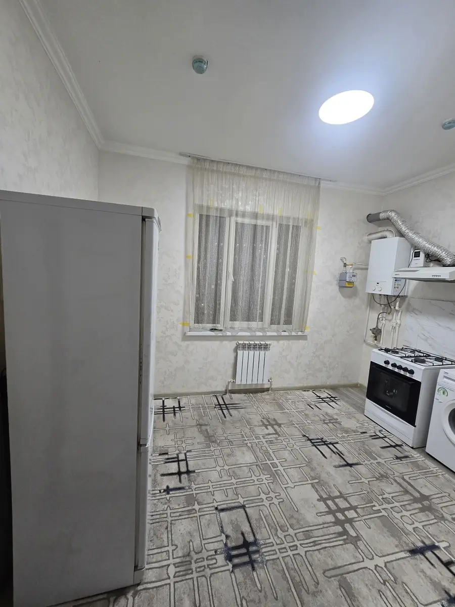 2 xonali kvartira sotiladi − 62 m²