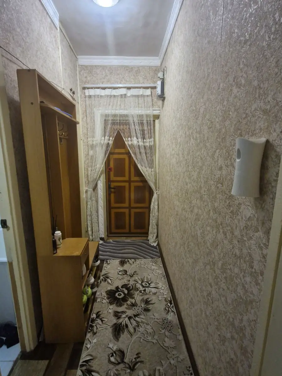2 xonali kvartira sotiladi − 49.6 m²