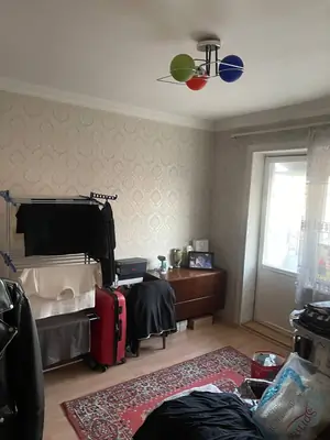 3 xonali kvartira sotiladi − 70 m²