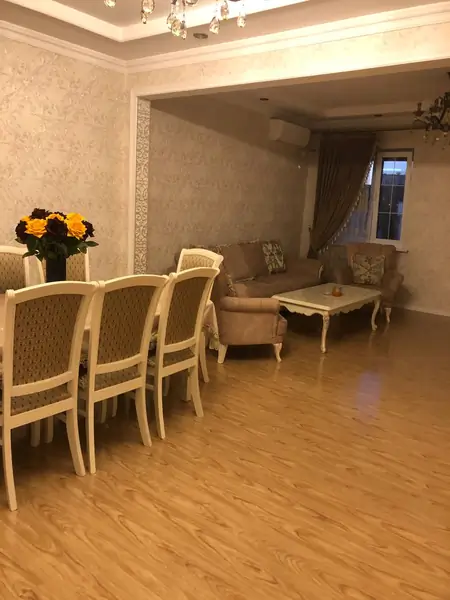 3-комнатная квартира − 130 м², 7/12 этаж