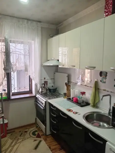 3-комнатная квартира − 70 м², 1/10 этаж