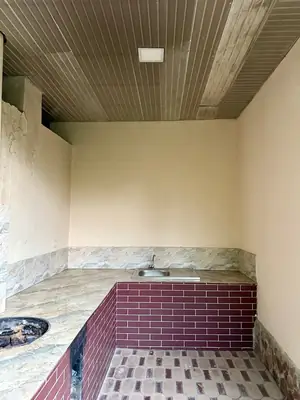 1 qavatli uy − 400 m², 3 sot. 
