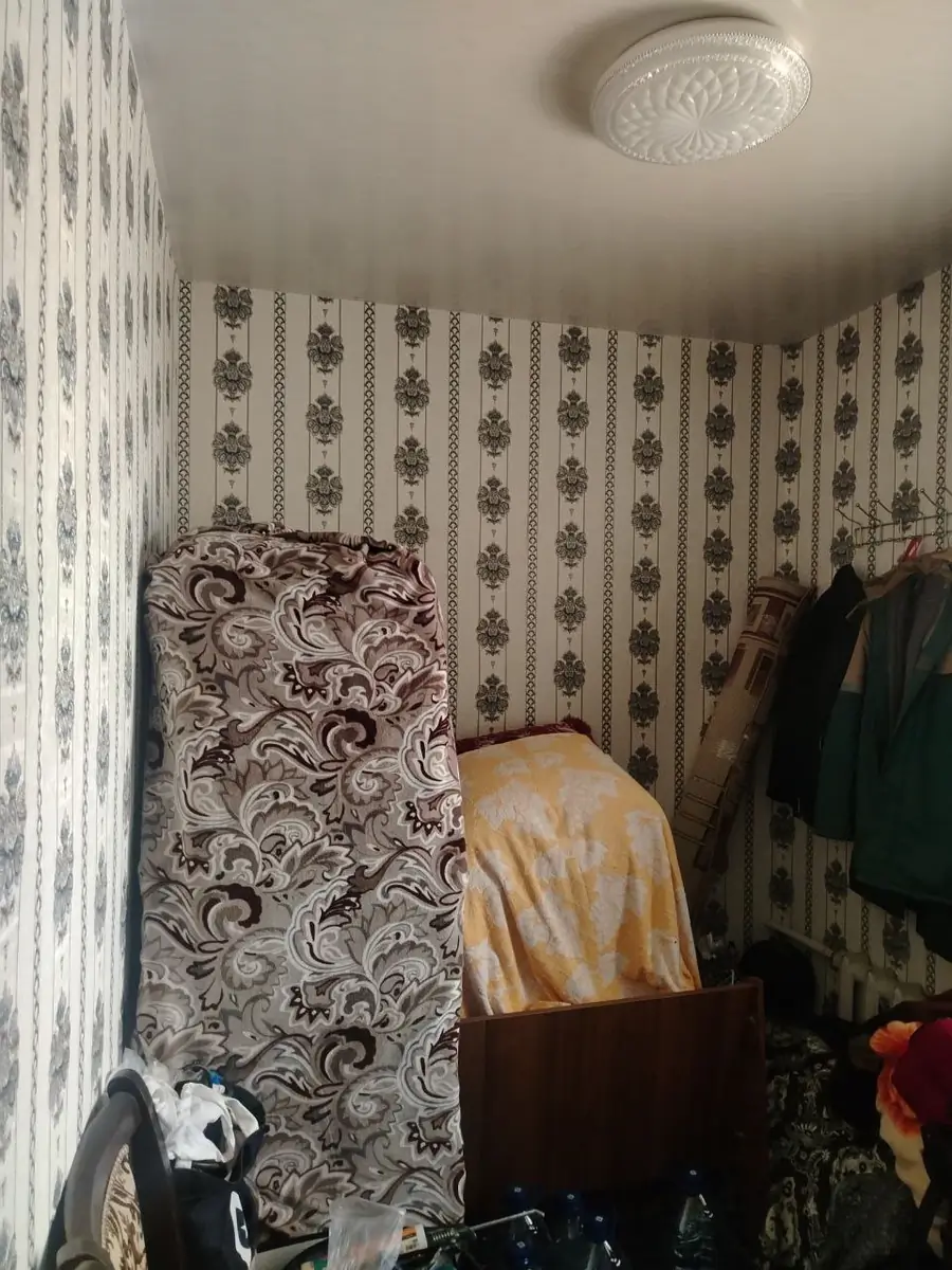 Продается Более 5-комнатная квартира − 80 м²