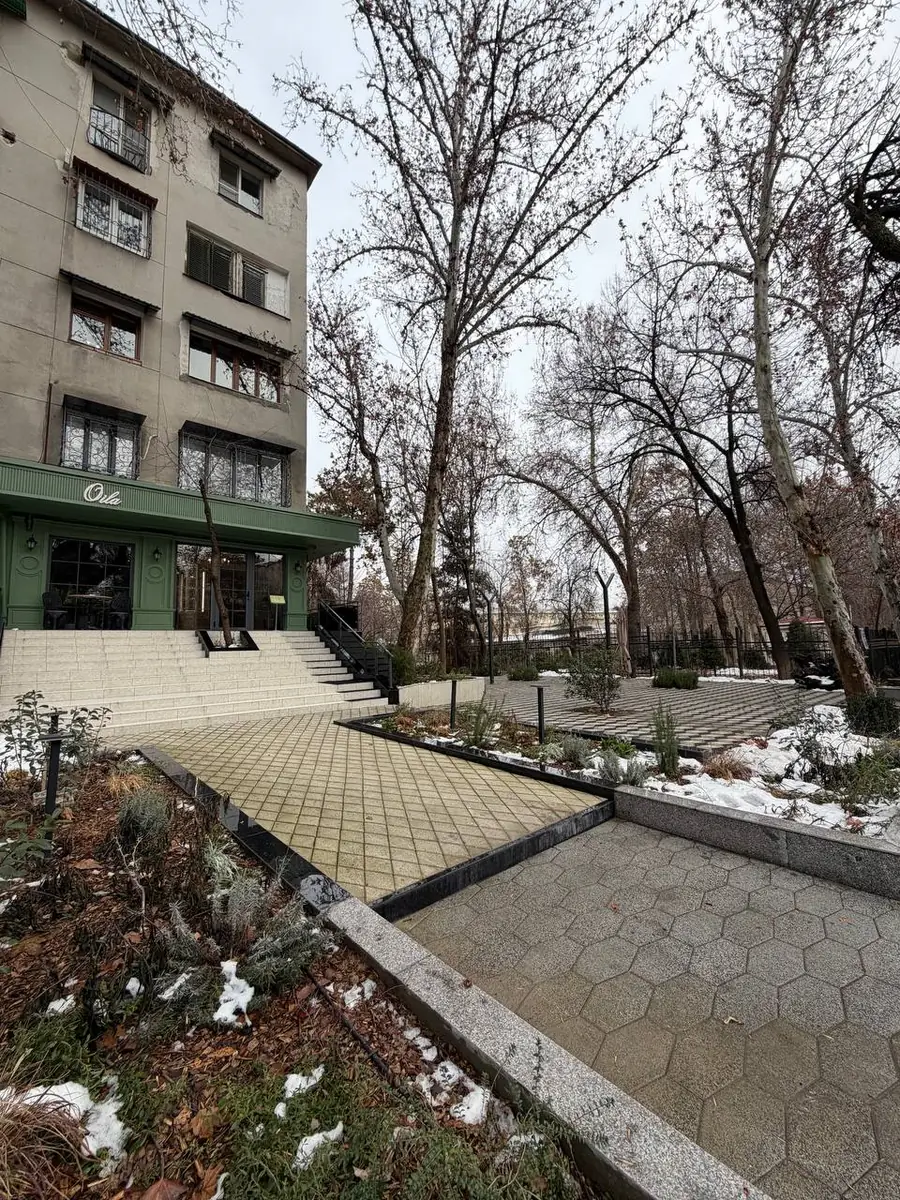 Obshepit maydoni sotiladi − 125 m²