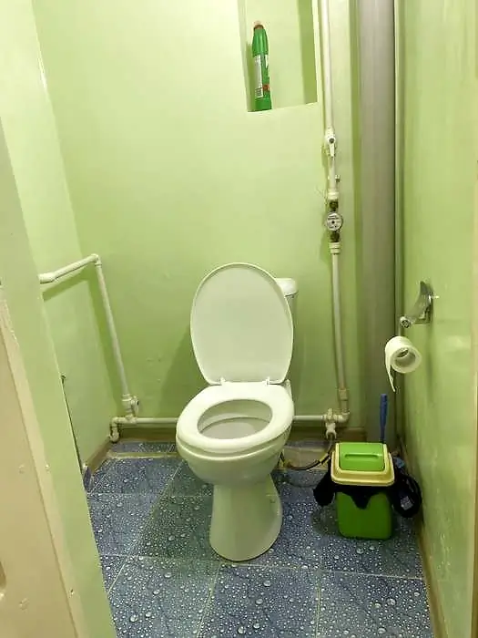 3 xonali kvartira sotiladi − 65 m²