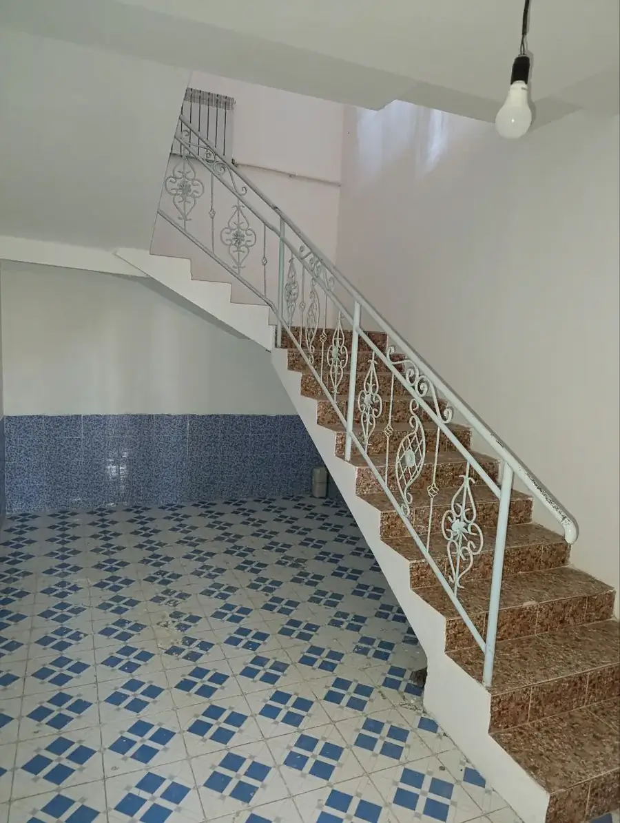 2 qavatli uy sotiladi − 450 m²