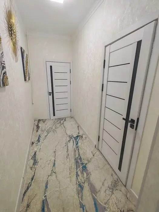 2 xonali kvartira sotiladi − 42 m²