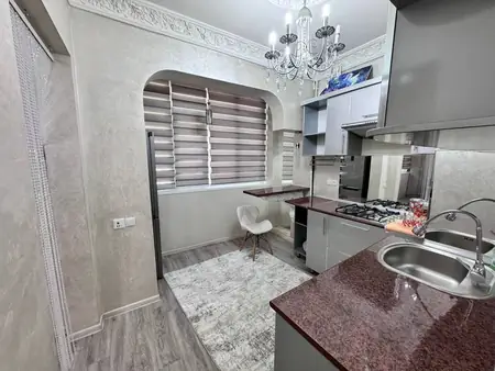 1-комнатная квартира − 45 м², 1/4 этаж