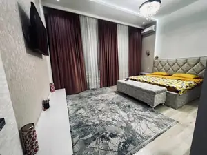 Ijaraga 5 dan ortiq xonali kvartira − 300 m²